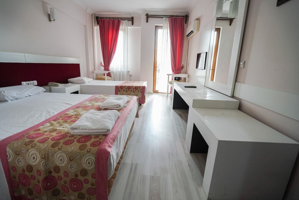 Standard Double Room photo 3