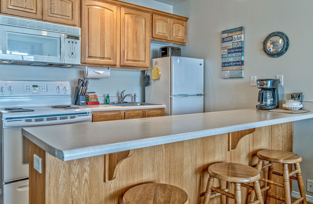 Superior Condo, 1 Bedroom, Ocean View, Oceanfront, photo 6