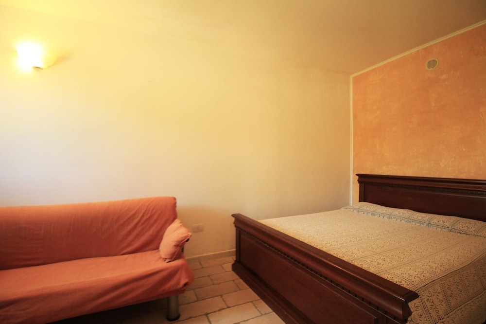 Apartment (1 Bedroom)