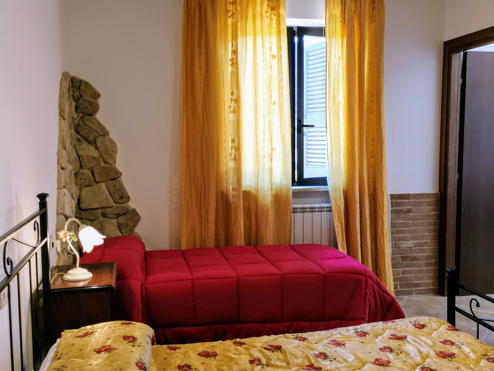 Apartment, 2 Bedrooms, Accessible photo 3