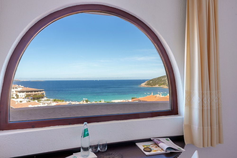 Double or Twin Room, Balcony, Sea View photo 2