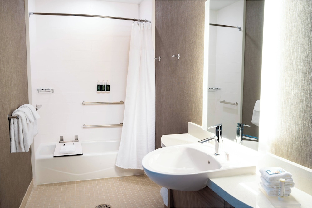 Suite, 2 Queen Beds - Photo 4