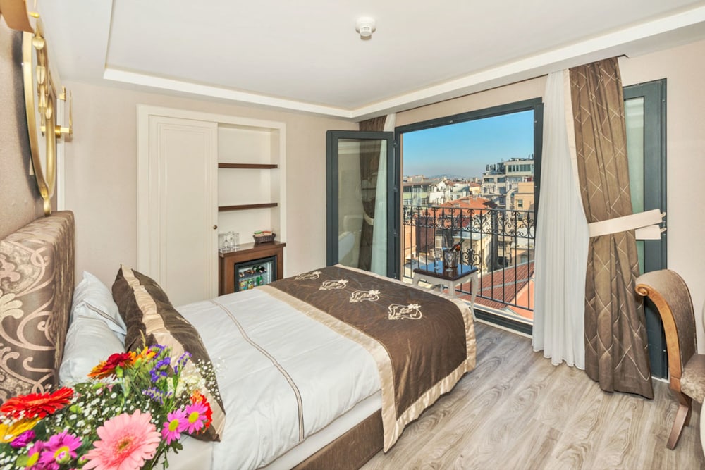 Standard Double or Twin Room photo 1