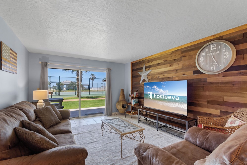 Signature Condo, 2 Bedrooms, Non Smoking, Beachfront