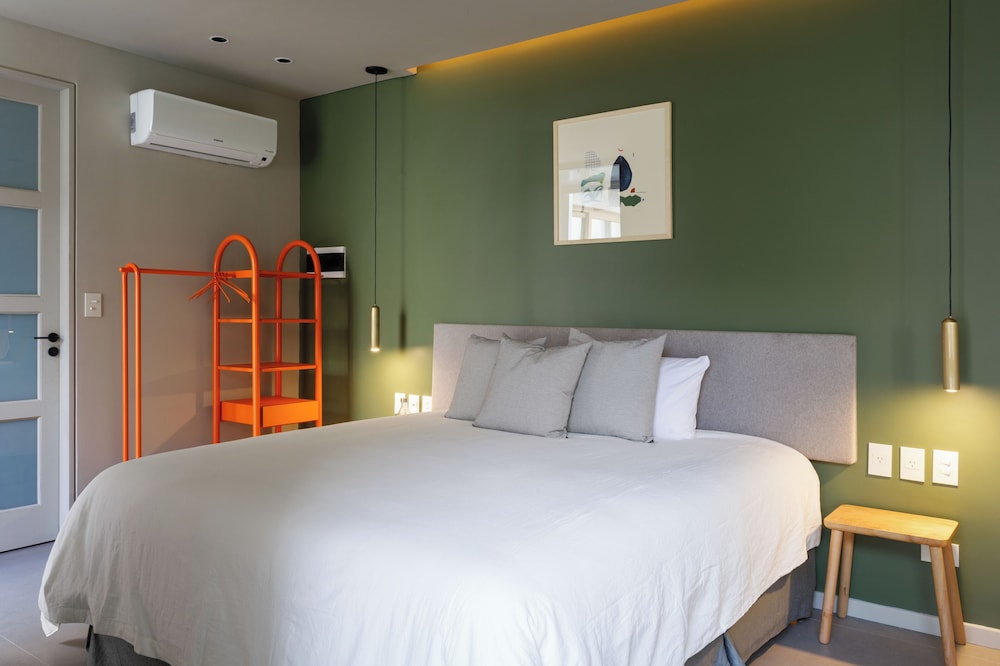 Standard Room, 1 Queen Bed