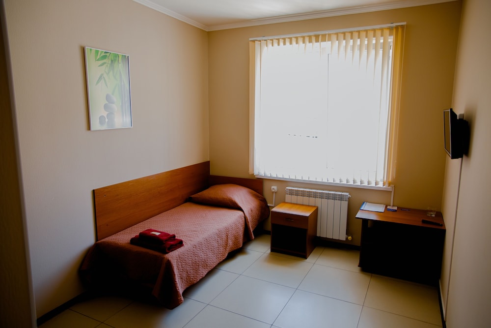 Single Room, Shared Bathroom