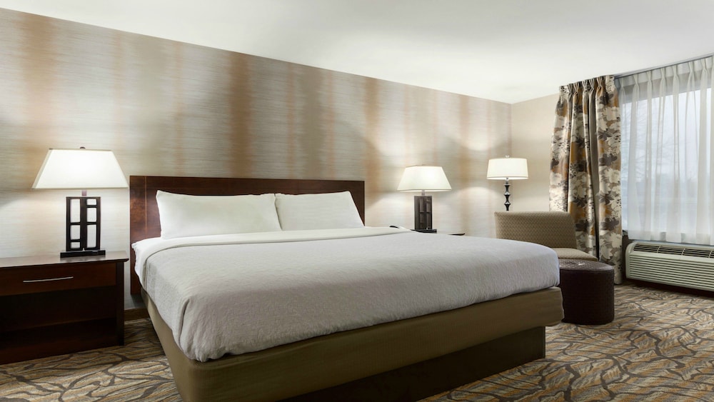Standard Room, 1 King Bed - Photo 1