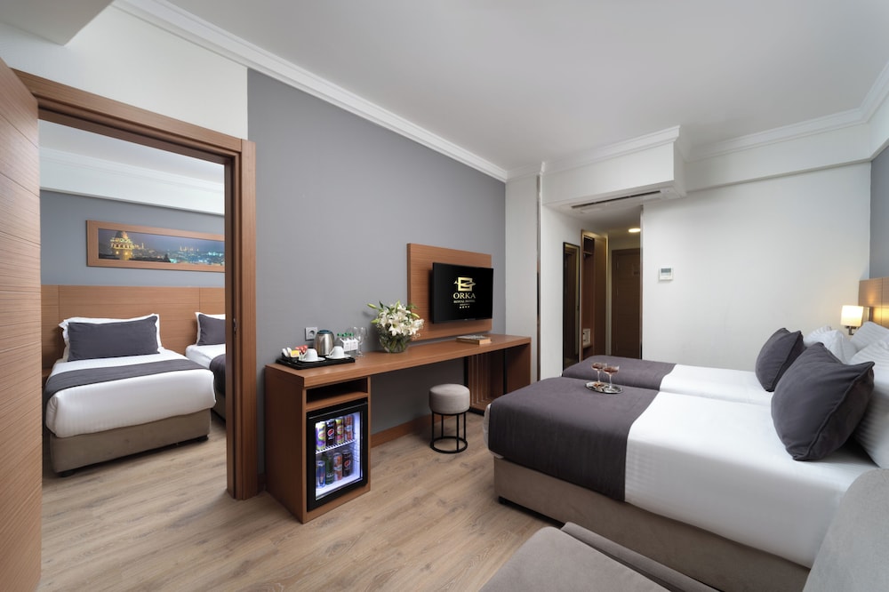 Family Suite, 1 Bedroom, City View photo 1