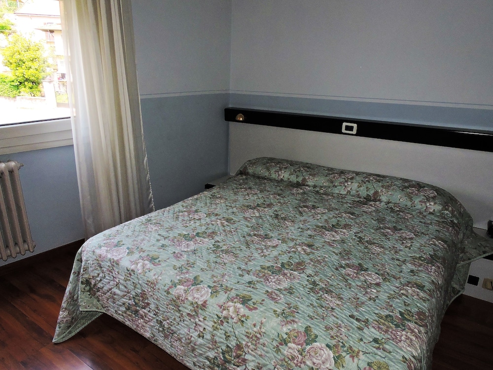 Basic Double Room photo 1