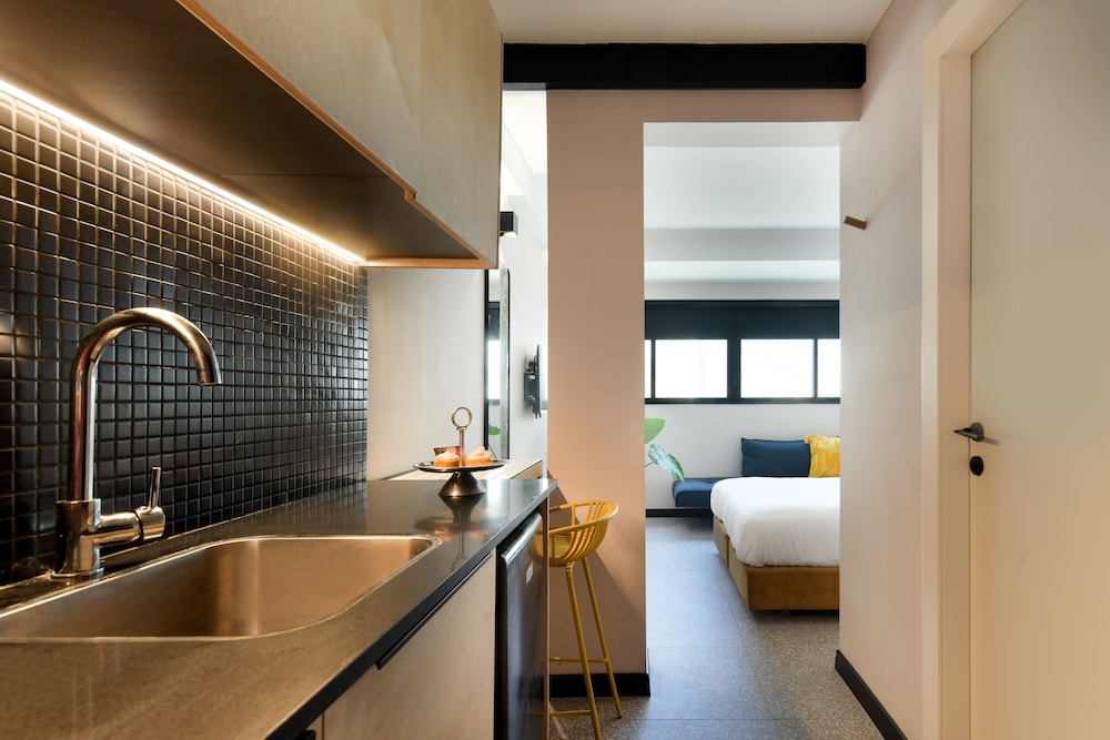 Family Suite - Photo 11