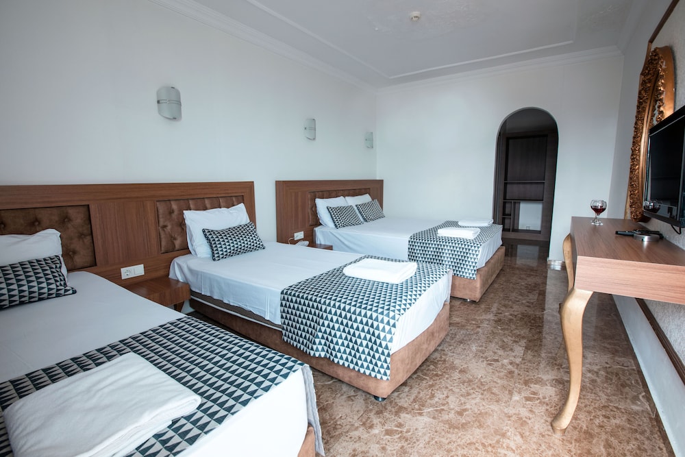 Family Room, Partial Sea View