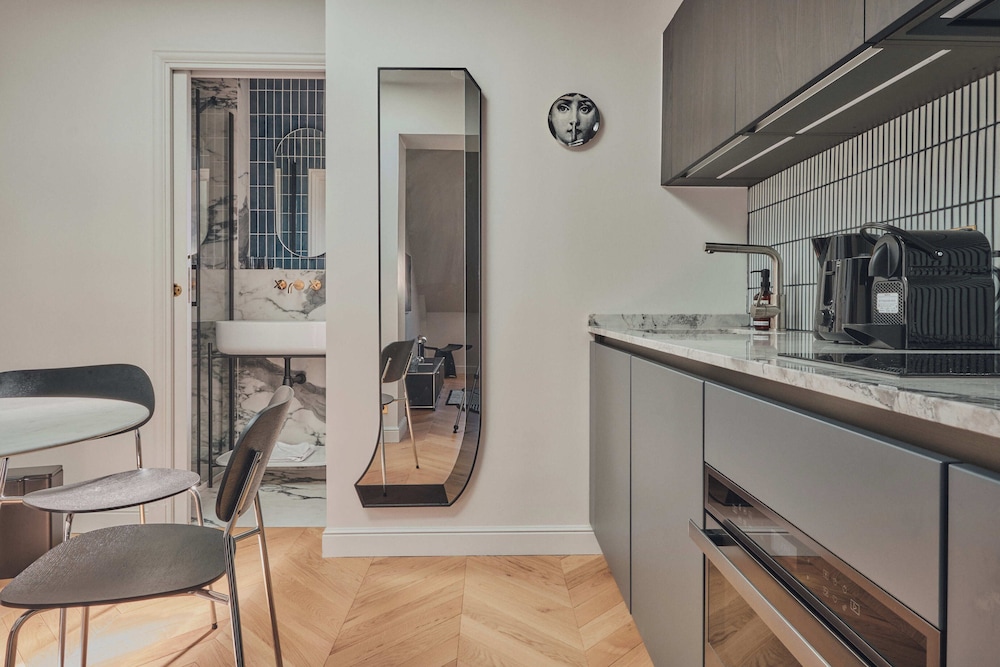 Apartment Deluxe - Royal blue 601 (Top Floor) photo 2