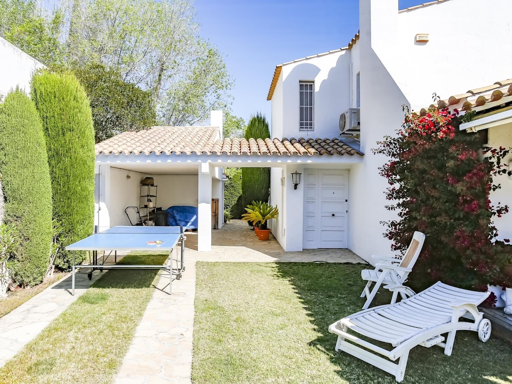Villa photo 3