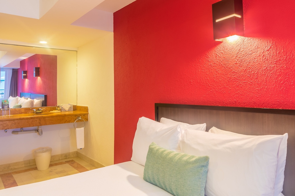 Quadruple Room - Photo 6