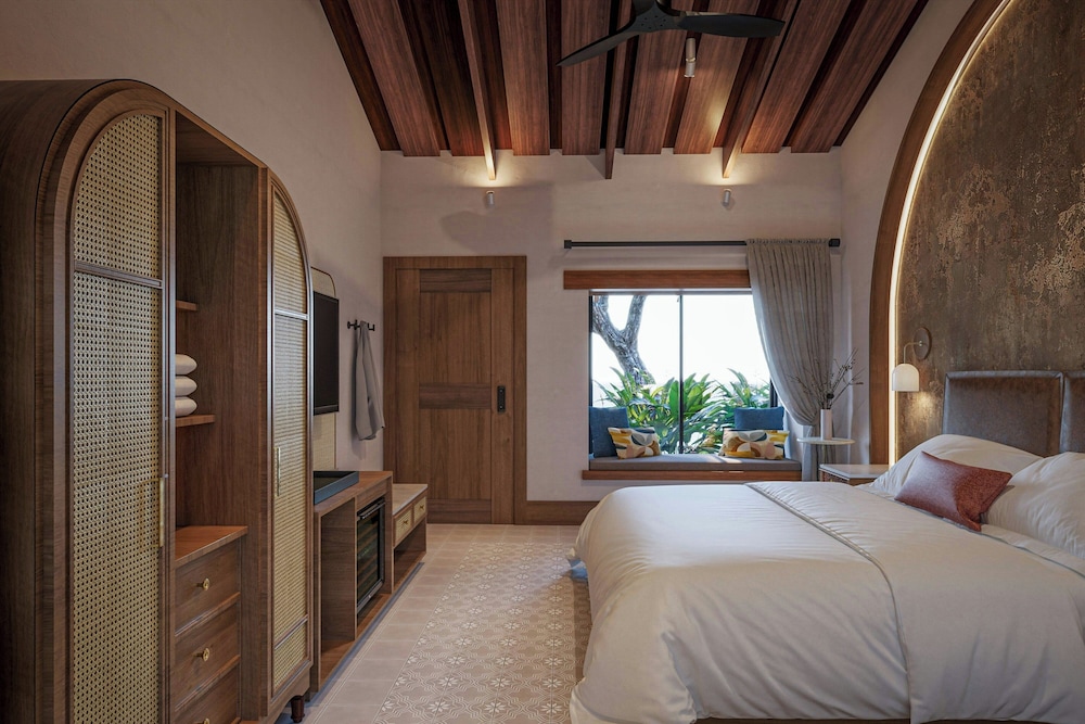 Room, 1 King Bed, Mountain View