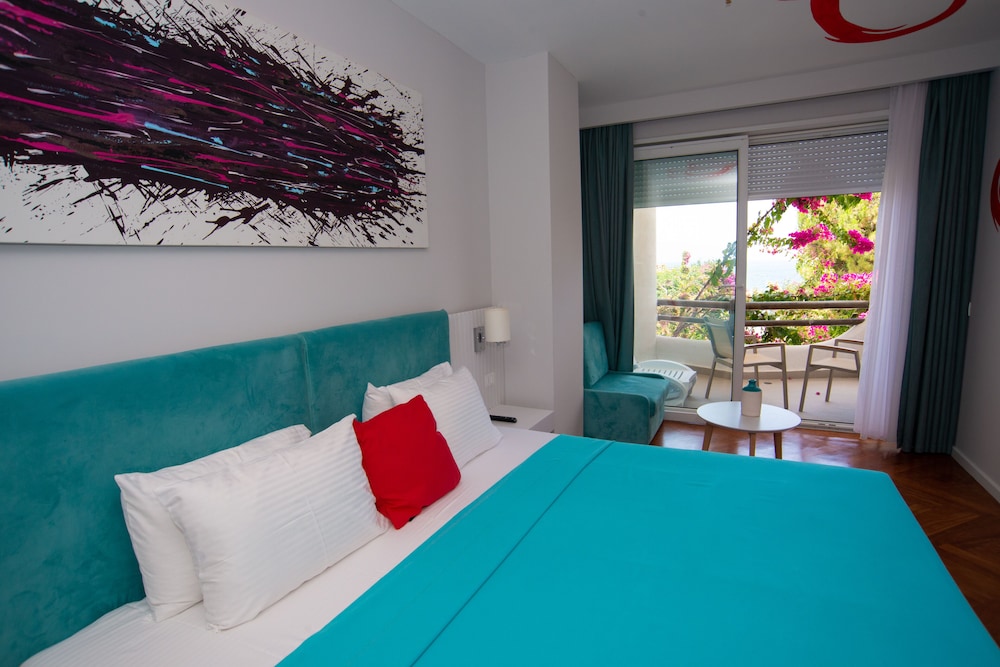 Deluxe Double Room, Balcony, Sea View photo 1