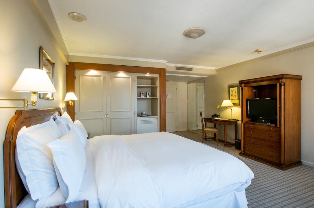 Superior Room, 1 King Bed (Superior Matrimonial) thumbnail 5