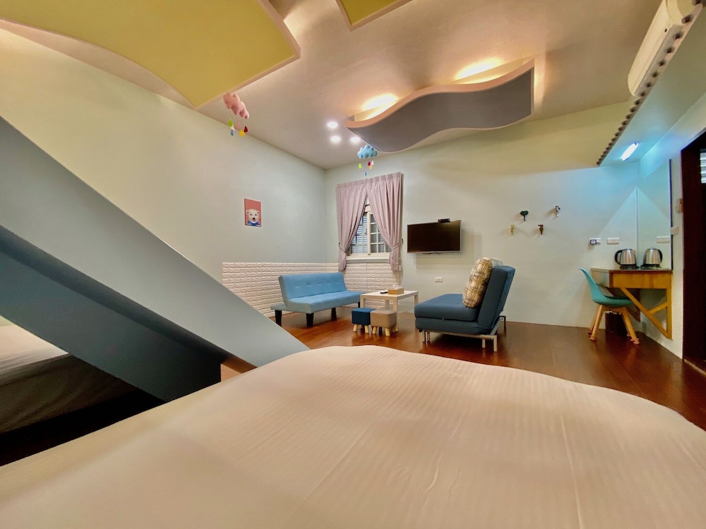 Family Quadruple Room, 2 Double Beds, Ground Floor photo 3