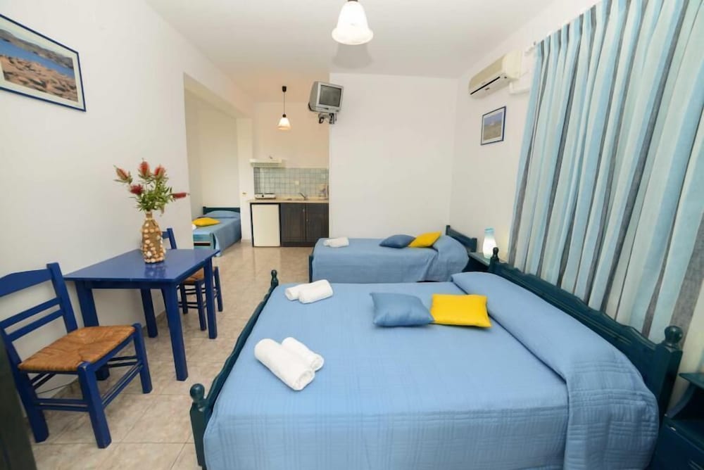 Classic Quadruple Room, Non Smoking, Sea View photo 1