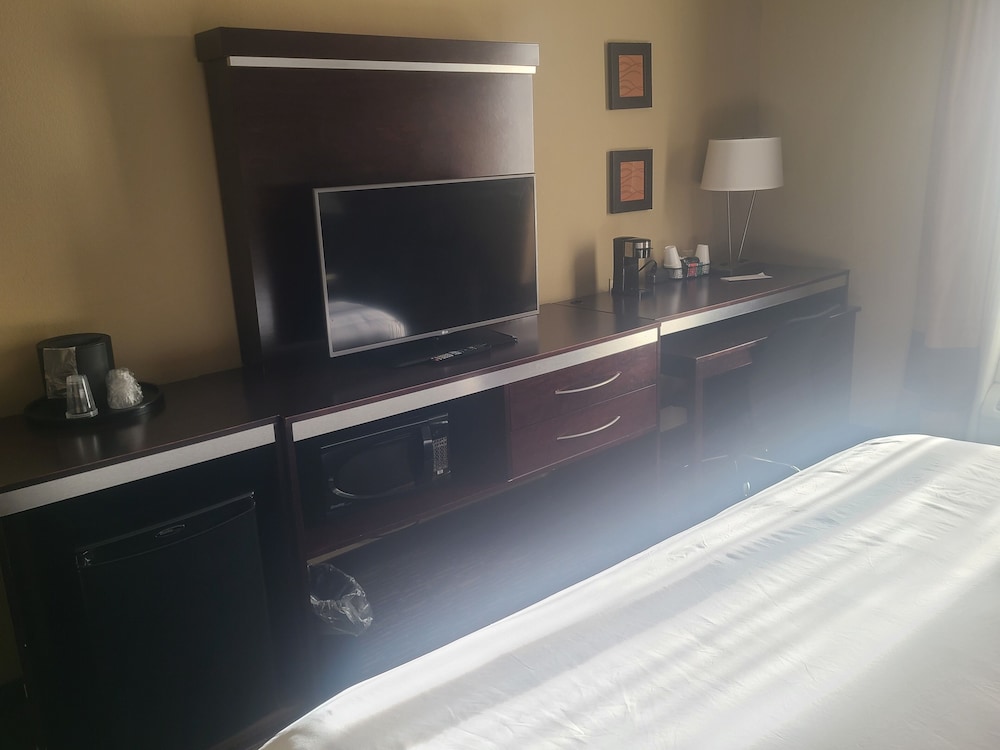 Spark by Hilton Dothan, Photo 4