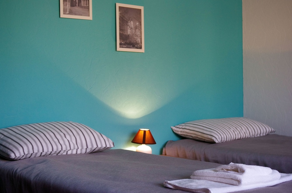 Economy Triple Room, 1 Bedroom, Shared Bathroom