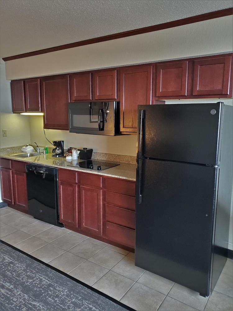 Executive Room, Multiple Beds, Non Smoking, Kitchenette - Photo 3
