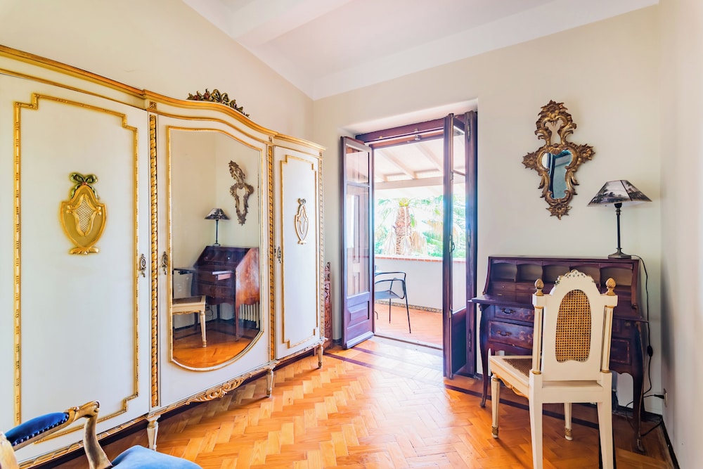 Luxury Villa photo 3