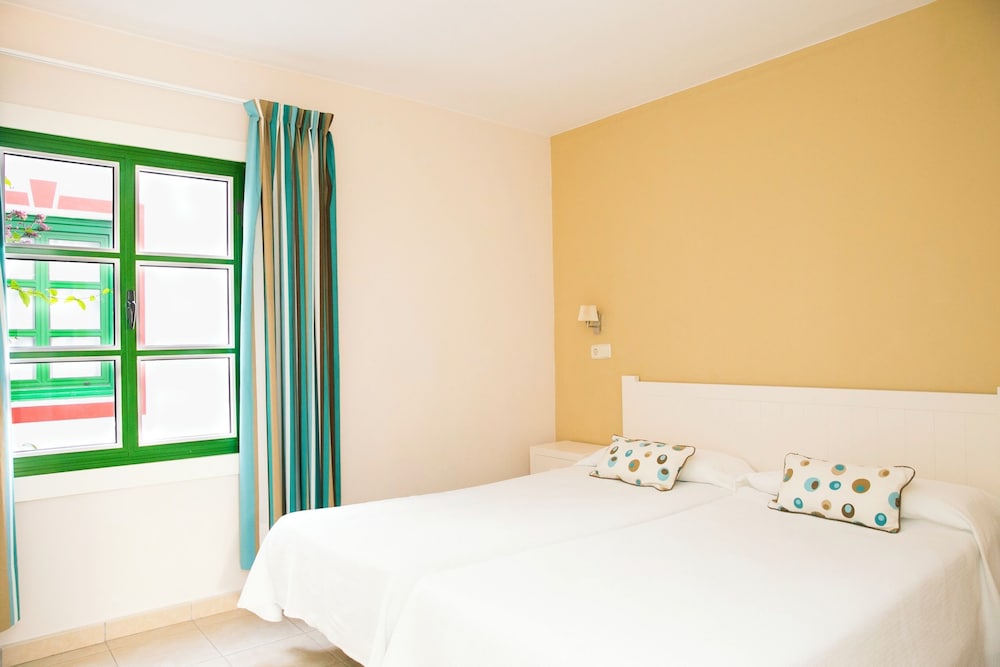 Standard Apartment (1 adult + 2 children) photo 2