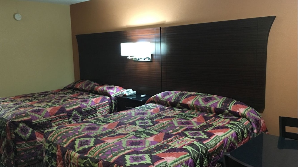 Classic Room, 2 Double Beds, Non Smoking photo 3