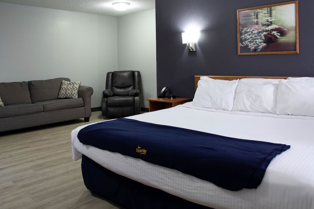 Deluxe Room, 1 King Bed with Sofa bed photo 1