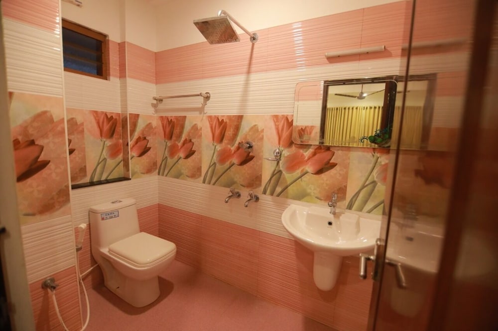 Standard Double Room photo 3