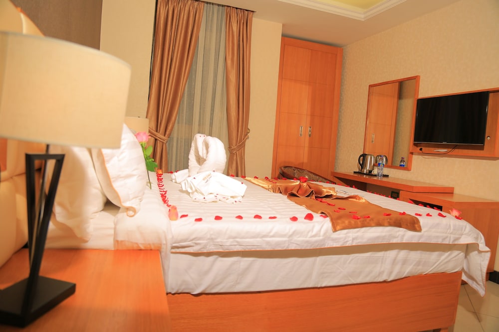 Superior Double Room, Balcony, City View photo 2