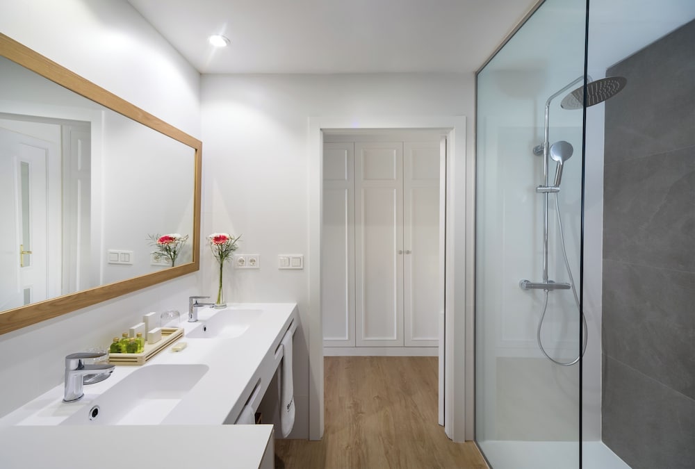 Suite, Jetted Tub Suite, Jetted Tub