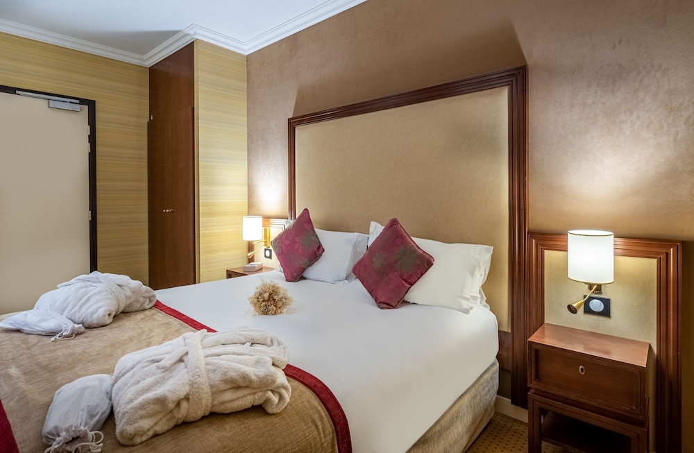 Comfort Double or Twin Room, Courtyard View photo 3