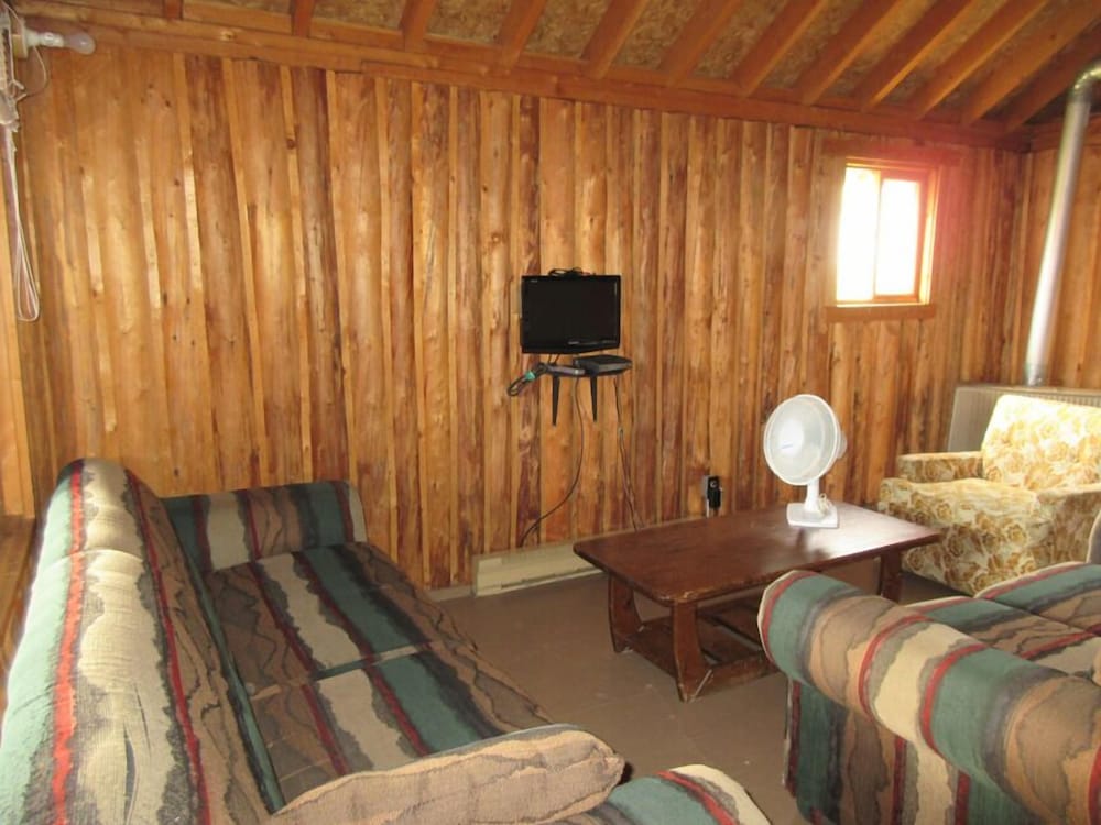 Cabin (6 Passengers) photo 1