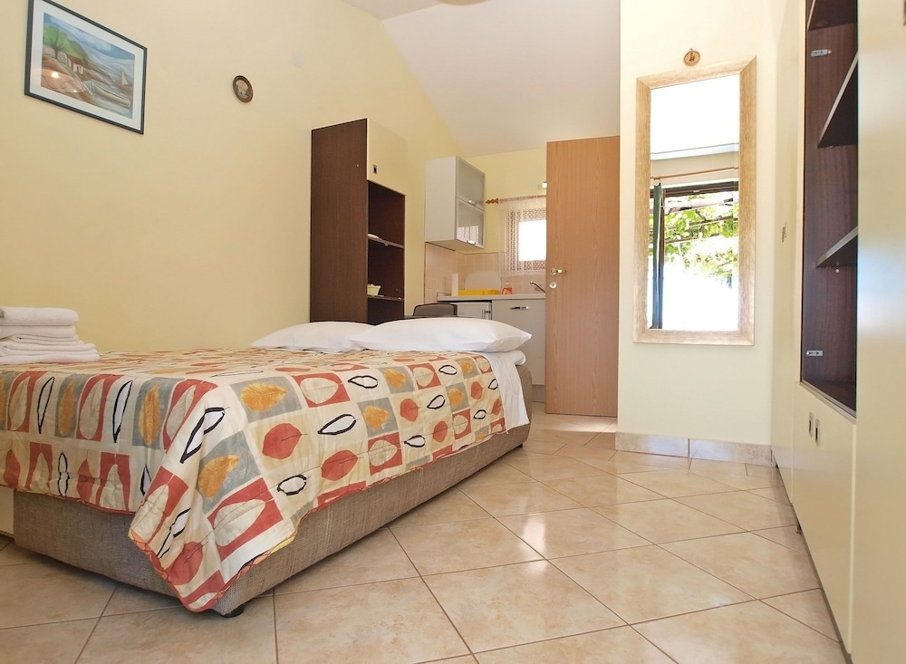 Standard Studio, 1 Bedroom (0378)