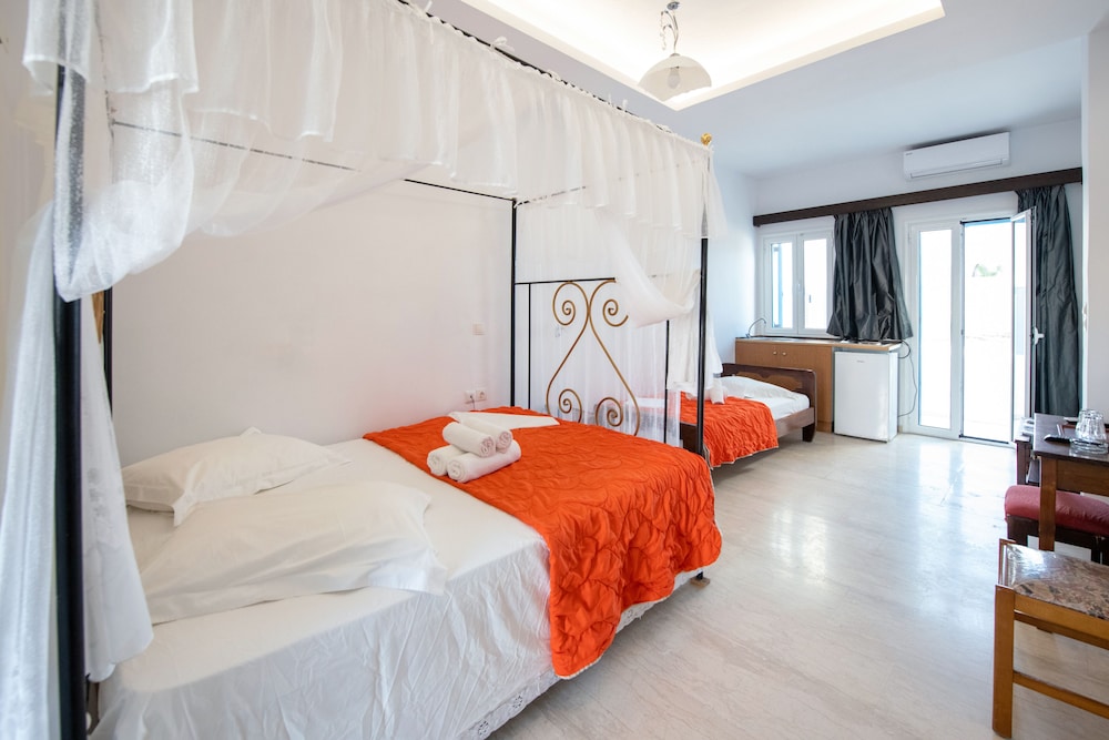 Triple Room - Photo 10