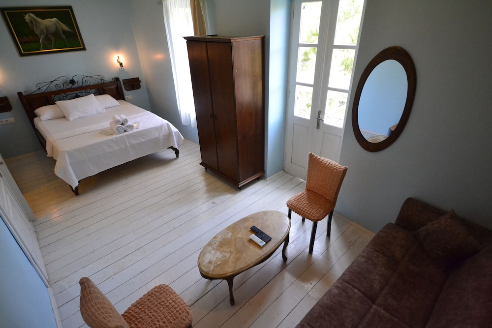 Suite photo 1