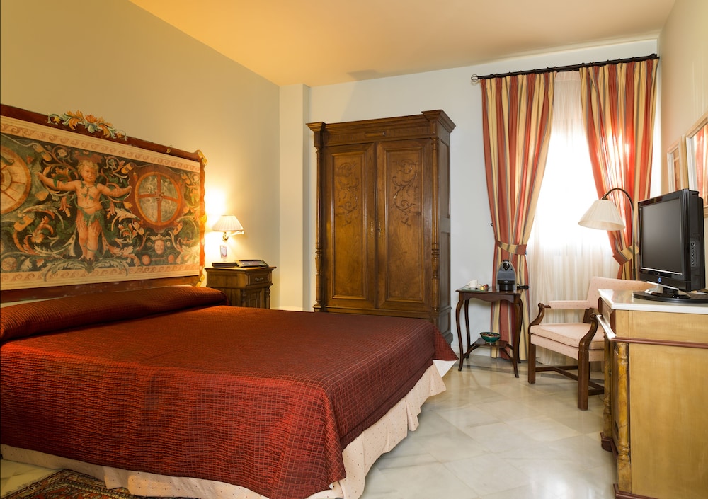 Double or Twin Room - Photo 6