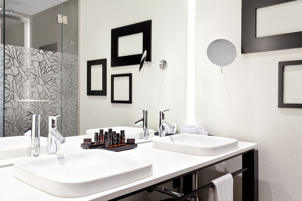 Condal Paseo de Gracia Room