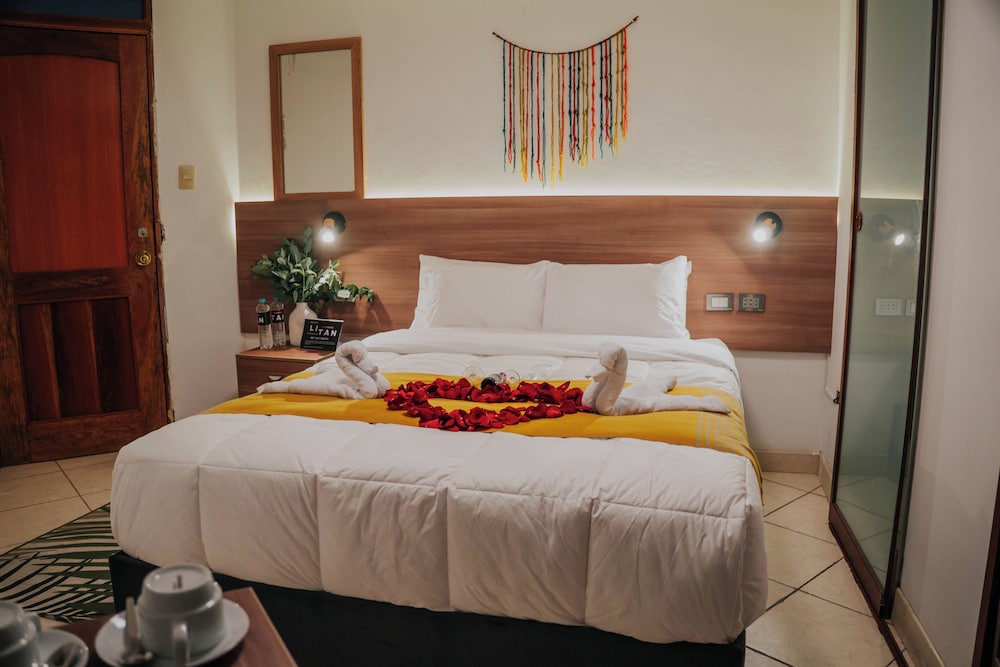 Comfort Room, 1 Queen Bed