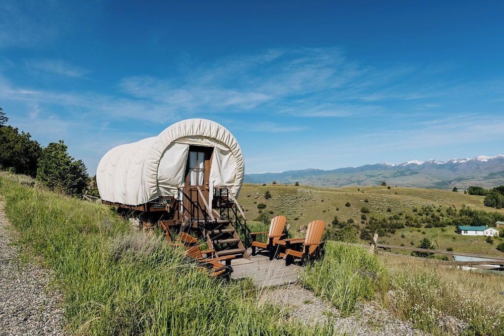 Room (Conestoga Covered Wagon) photo 1