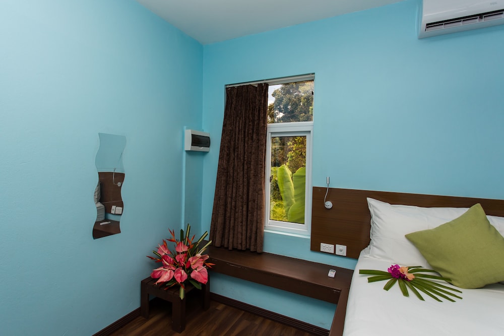 Family Apartment, 2 Bedrooms, Pool Access, Pool View photo 7