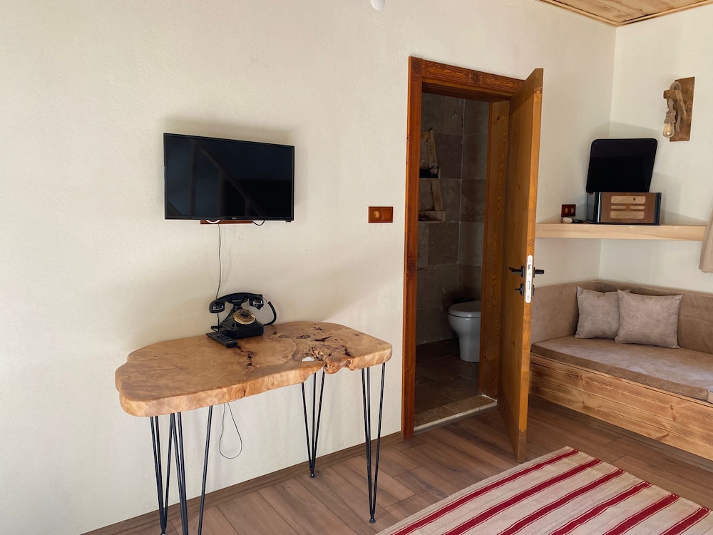 Family Double or Twin Room, Smoking, Bay View photo 3