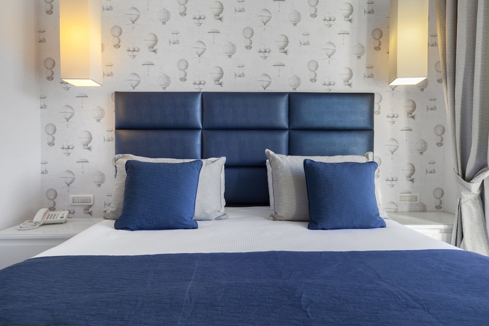 Standard Double Room, Balcony, Partial Sea View (Adults Only) photo 3