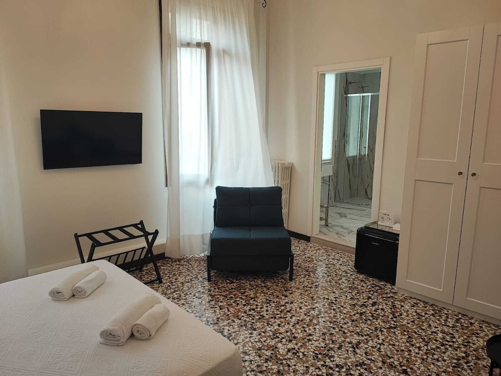 Comfort Room, City View photo 1