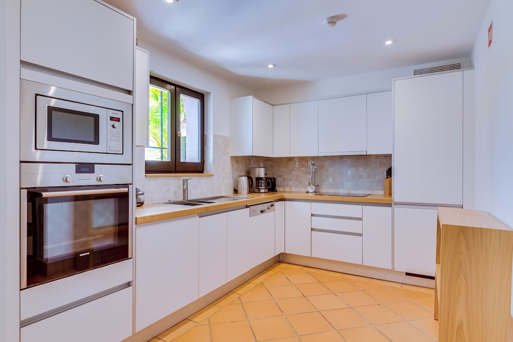 Deluxe Townhouse, 3 Bedrooms thumbnail 6