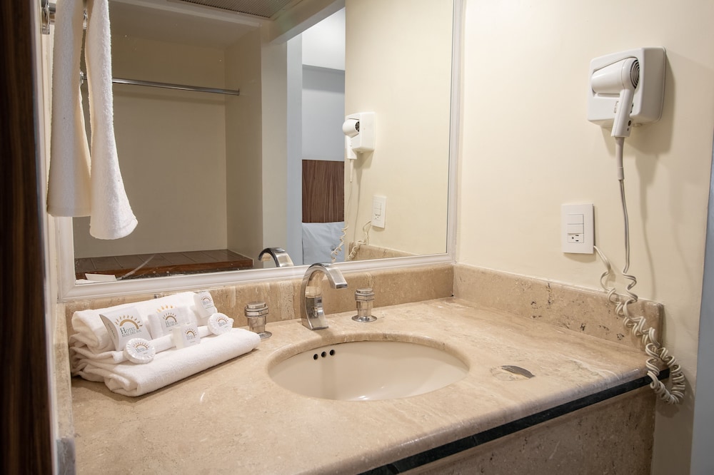 Standard Double Room - Photo 2
