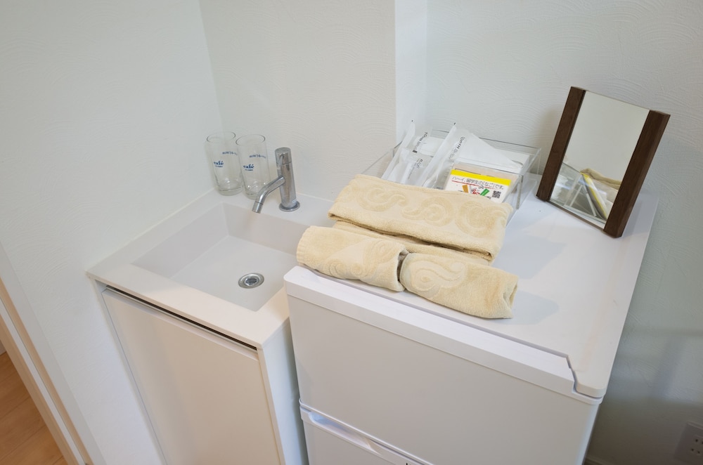 Basic Apartment photo 3