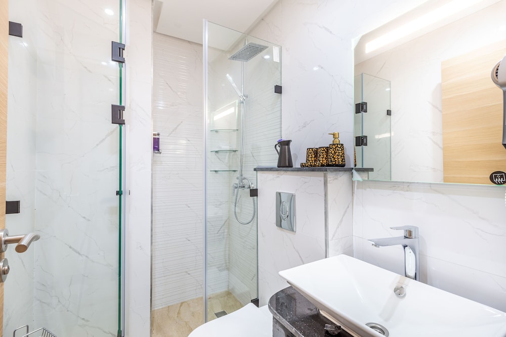 Family Apartment, 3 Bedrooms - Photo 11